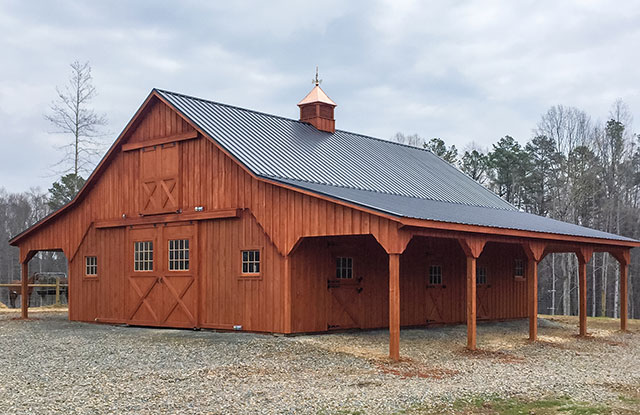 Luxury Hand Built Amish Horse Barn With Loft And Overhang 